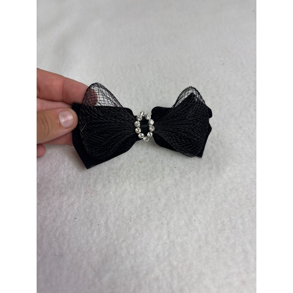 Coquette Goth  Womens OS Black Velvet Mesh Rhinestone Bow Brooch Pin Victorian